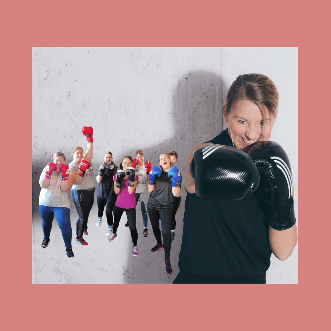 Mirja ist in dem Bild vor und im Hintegrund ist eine Boxgruppe